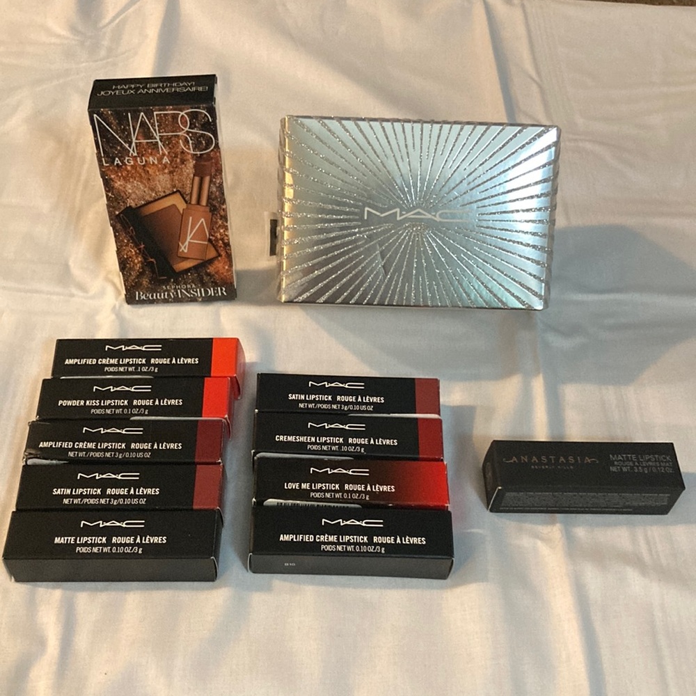 Makeup Bundle of 9 MAC lipsticks, 1 Anastasia Lipstick, MAC Mini Lipstick Kit +